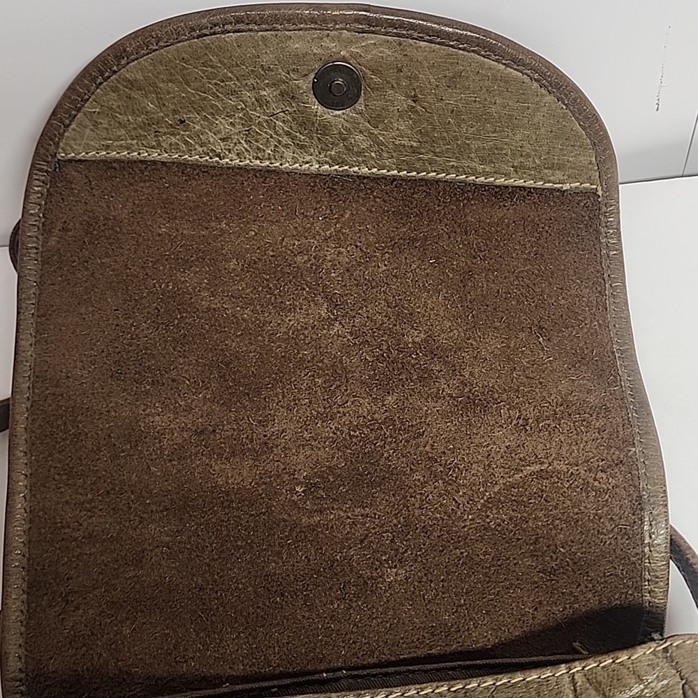 Vintage Distressed Olive Green Leather Unisex Crossbody Messenger SaddleBag - Picture 5 of 10